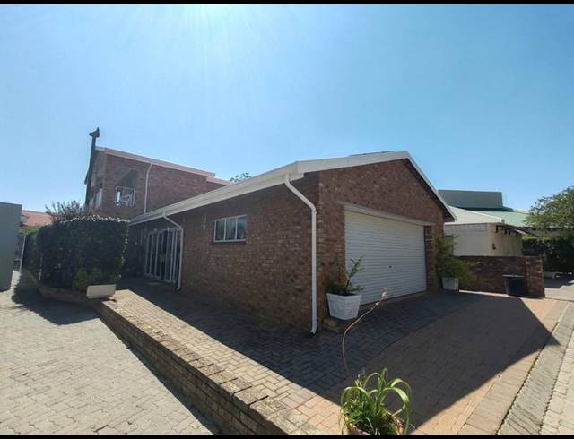 3 BEDROOM HOUSE FOR SALE IN MISTY BAY